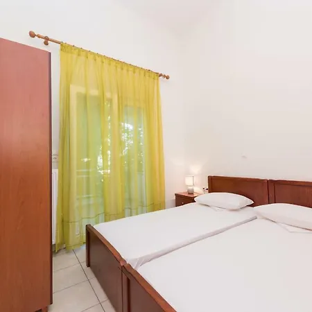 Alexios Apartman *
